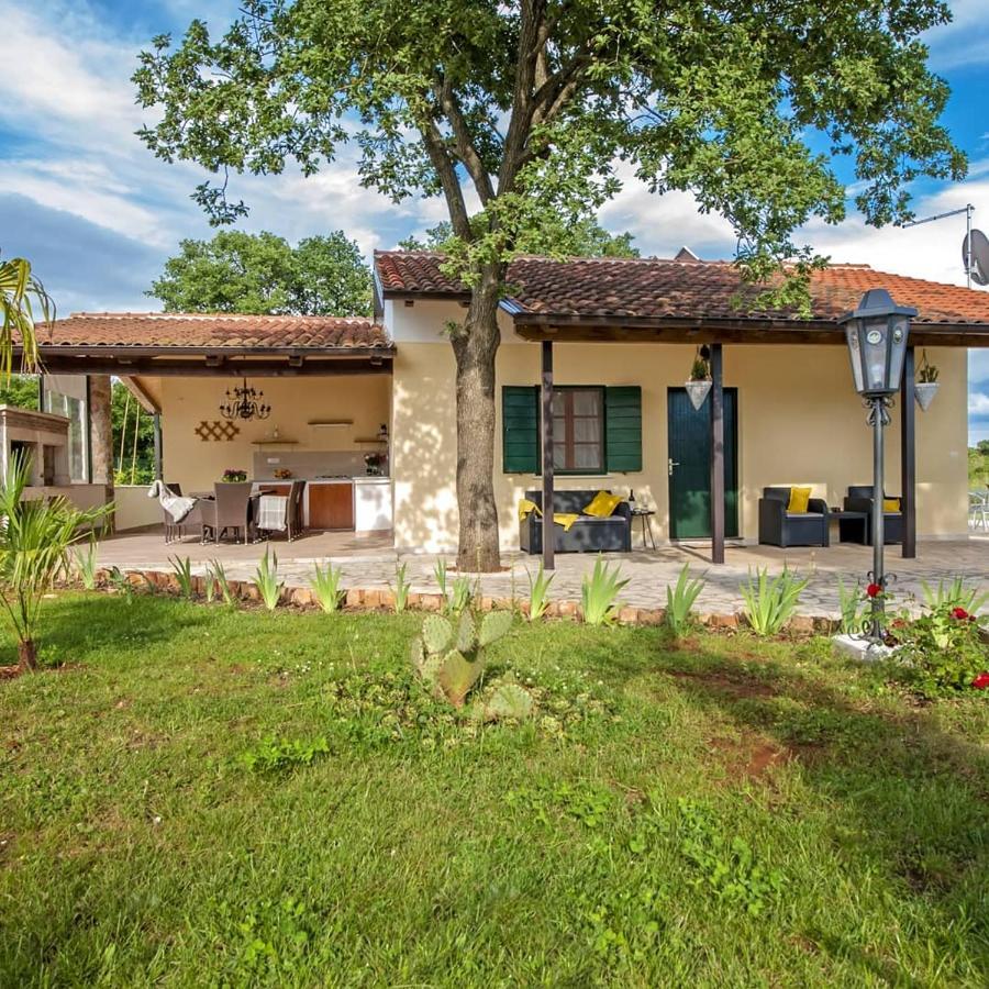 Casa Valeluna Ровінь Екстер'єр фото